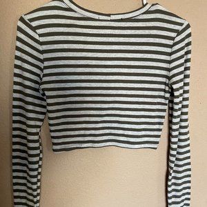 Forever 21 Long-sleeve Crop Top